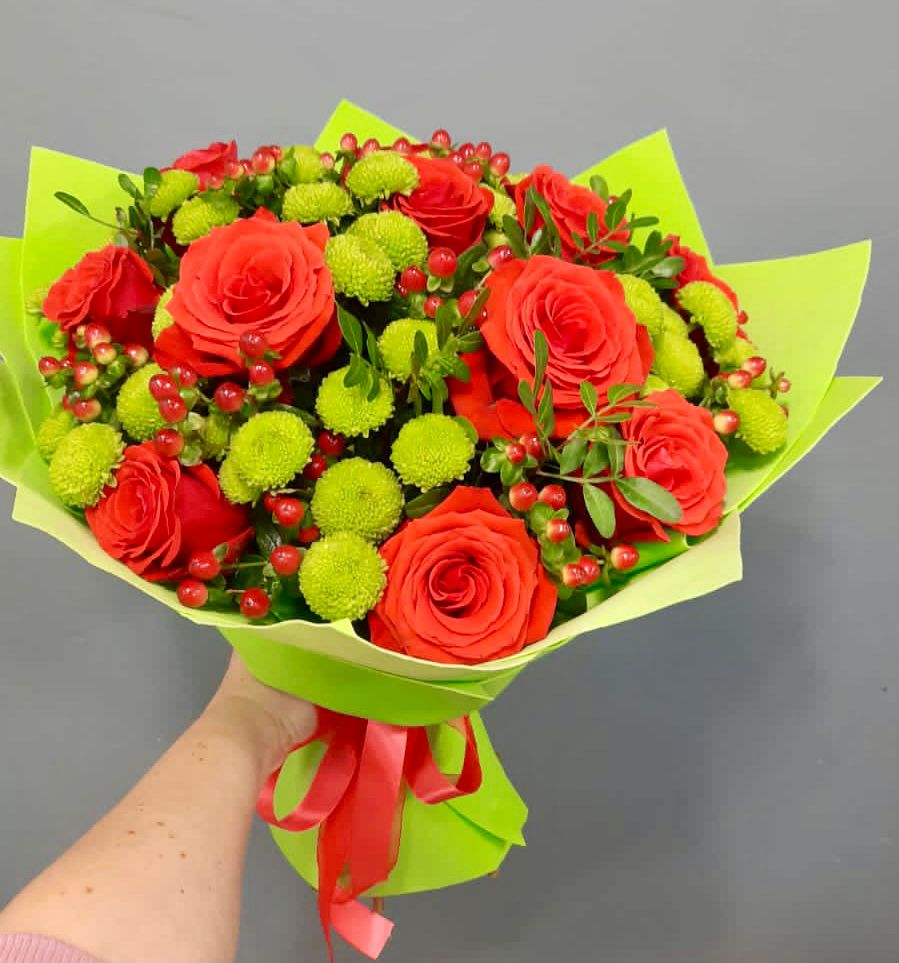 Букет цветов из: Хризантемы и Розы в Радовицкий