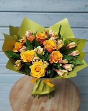 Букет цветов из:  Альстромерии и Розы в Радовицкий
