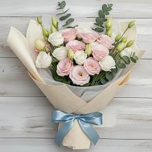 Букет цветов из:  Лизиантусы в Радовицкий