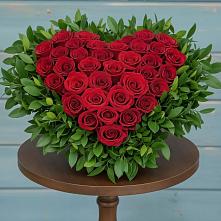 Цветочная композиция из Розы в виде сердца в Радовицкий