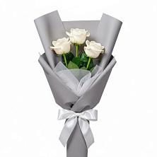 Букет 3 белые розы в Радовицкий