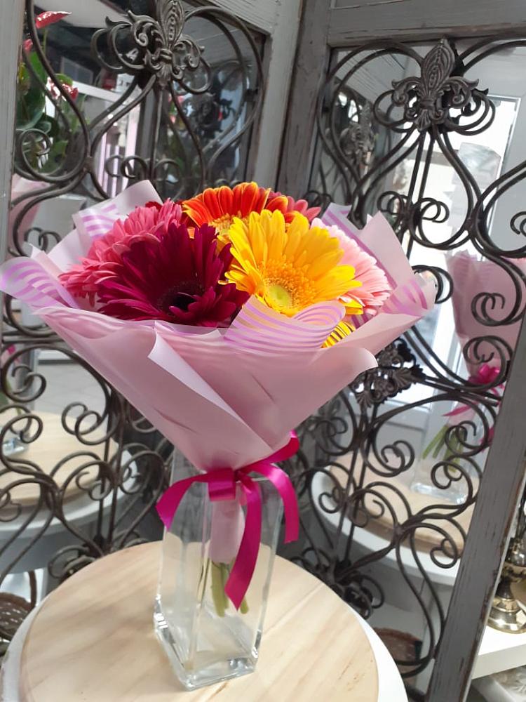 Букет цветов из: Герберы в Радовицкий