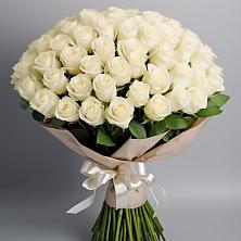 Букет 101 беля роза Белоснежка в Радовицкий