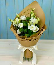 Букет цветов из:  Хризантемы и Лизиантусы #REPLACE_PRED# Радовицкий