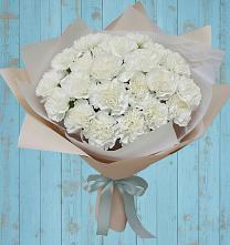 Букет цветов из:  Гвоздики в Радовицкий
