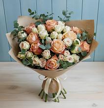 Букет цветов из:  Альстромерии и Розы в Радовицкий